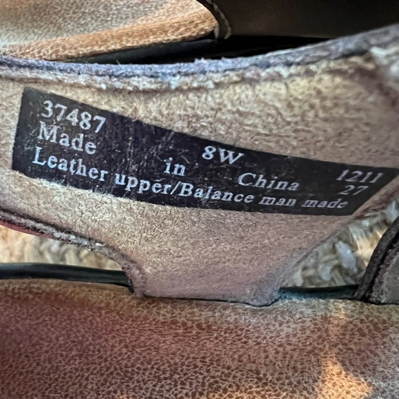 Clark’s Bendables sandals, size 8, bronze color, comfort, straps, casual, GUC - Picture 3 of 5